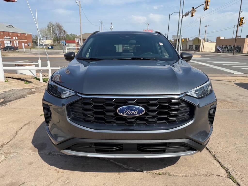 used 2025 Ford Escape car, priced at $26,988