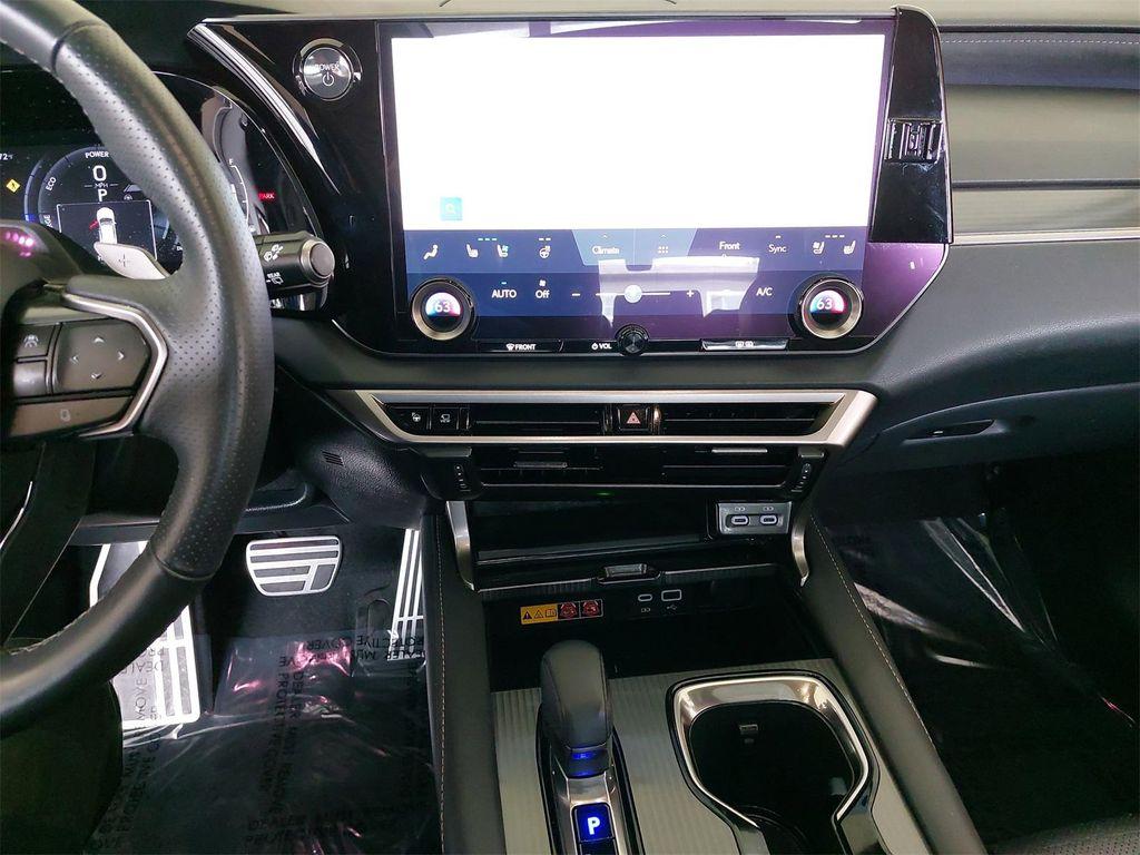 2024 Ultra White Lexus RX 500h