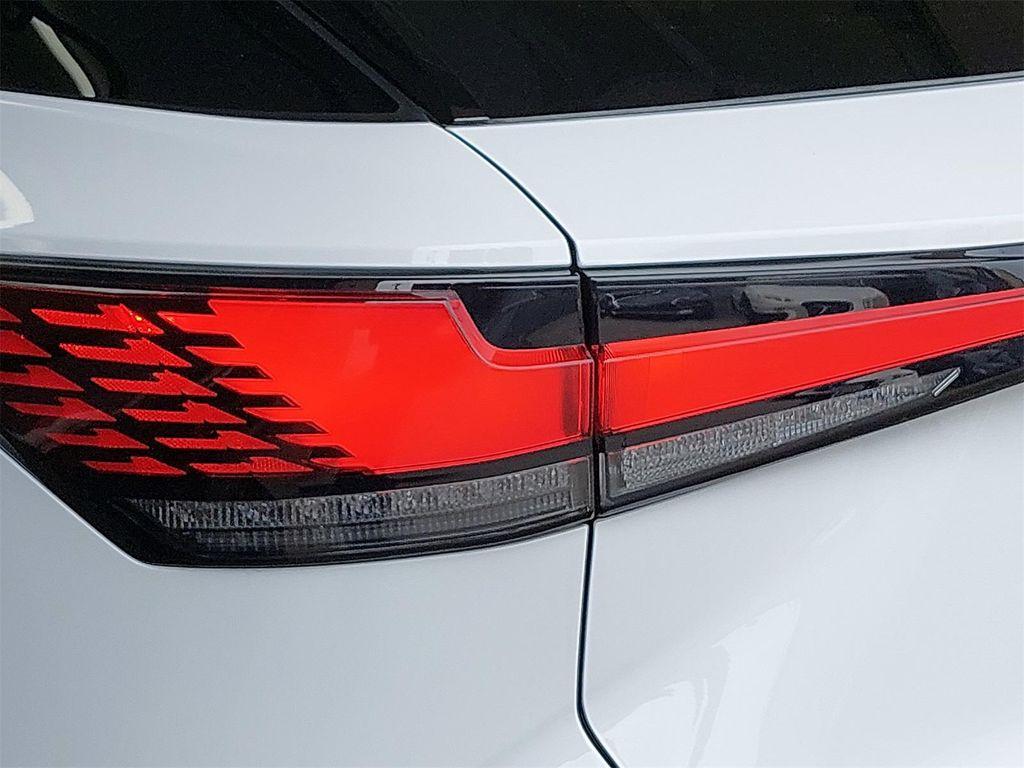 2024 Ultra White Lexus RX 500h