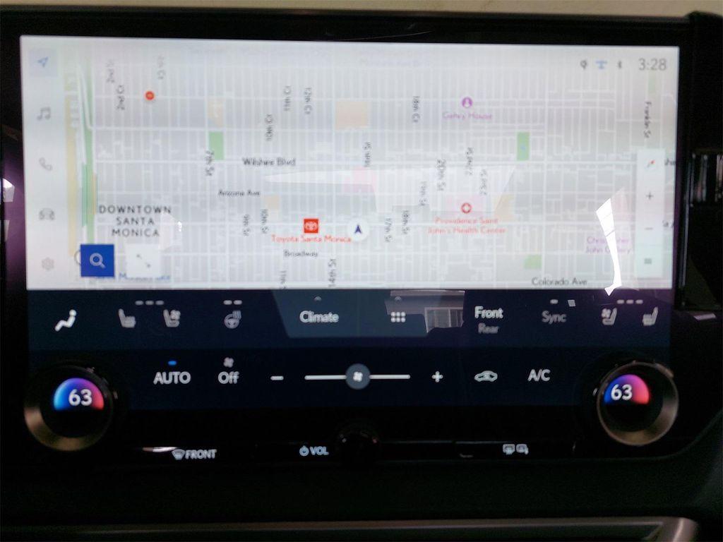 2024 Ultra White Lexus RX 500h