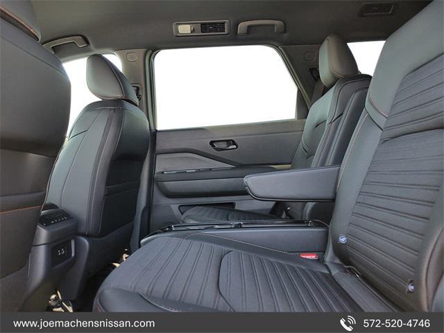 new 2025 Nissan Pathfinder car, priced at $35,958
