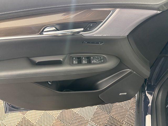 used 2024 Cadillac XT6 car, priced at $45,434