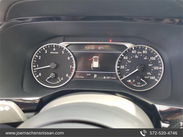 new 2025 Nissan Pathfinder car, priced at $33,938