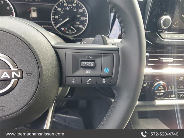 new 2025 Nissan Pathfinder car, priced at $33,938