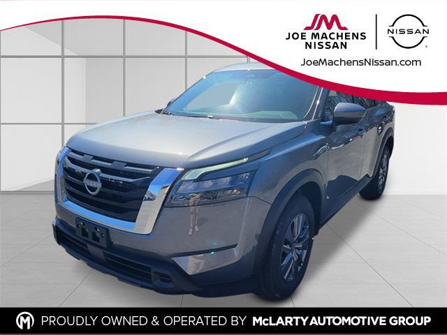 new 2025 Nissan Pathfinder car, priced at $33,200