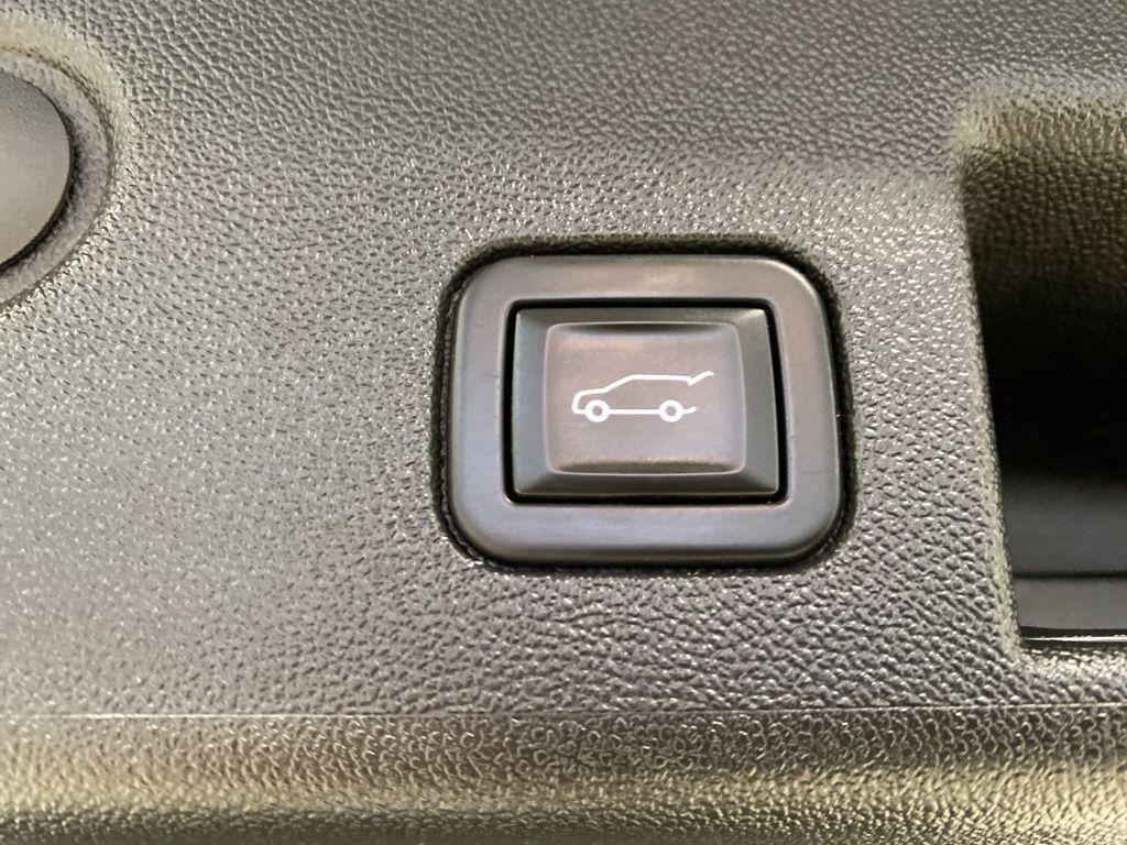 used 2022 Chevrolet Equinox car, priced at $25,380