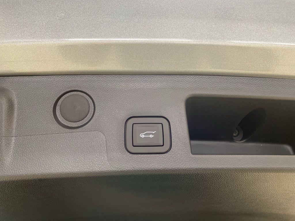 new 2026 Chevrolet Equinox car, priced at $33,985