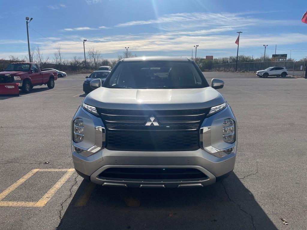 used 2024 Mitsubishi Outlander car, priced at $20,775
