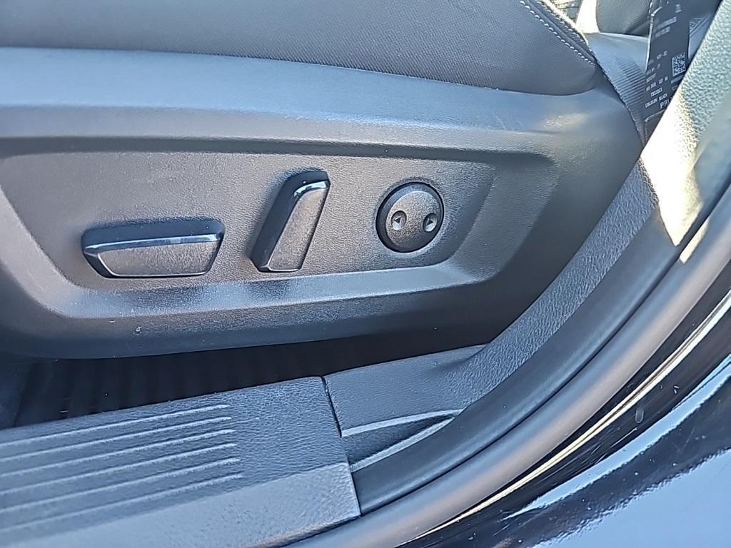 used 2023 Nissan Rogue car, priced at $19,299