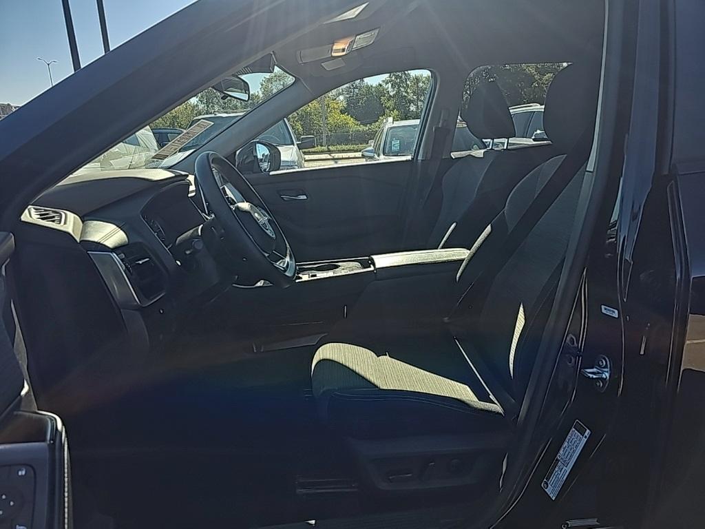 used 2023 Nissan Rogue car, priced at $19,299