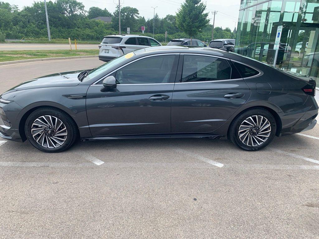 used 2024 Hyundai Sonata Hybrid car, priced at $29,976
