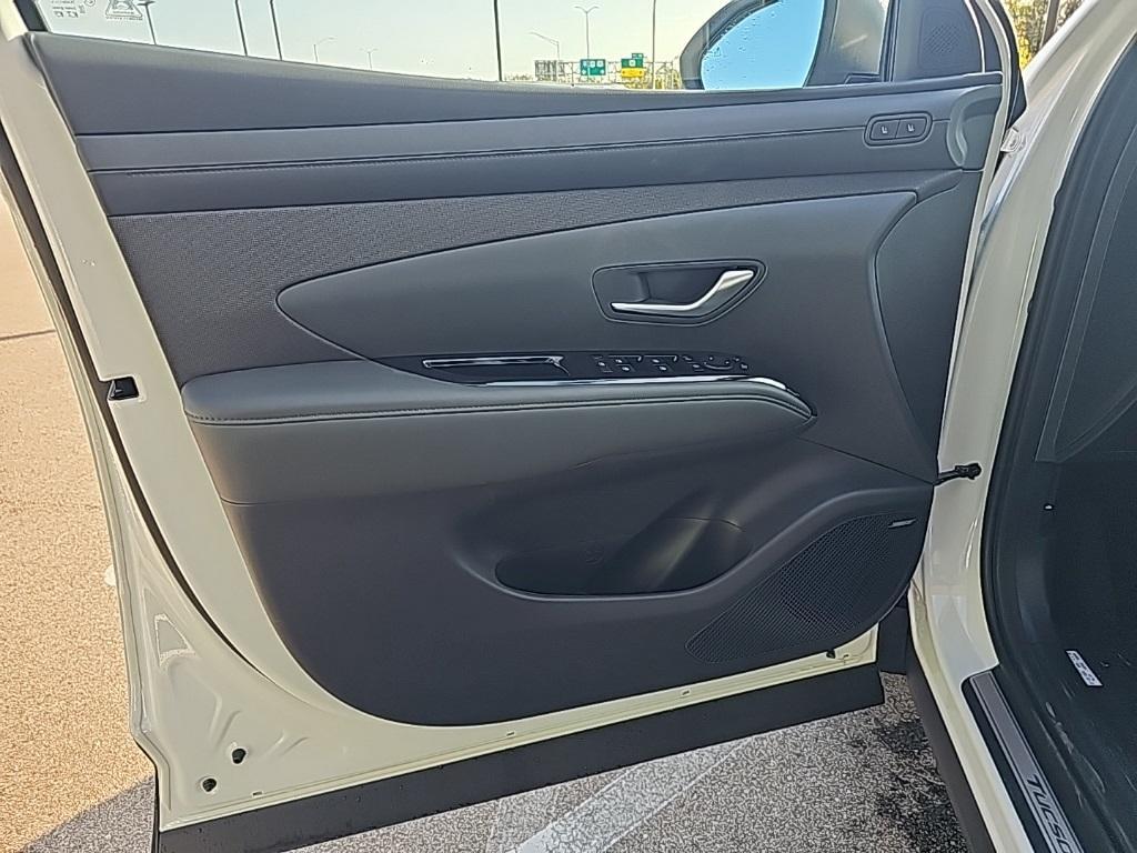 new 2026 Hyundai TUCSON Hybrid car, priced at $43,430