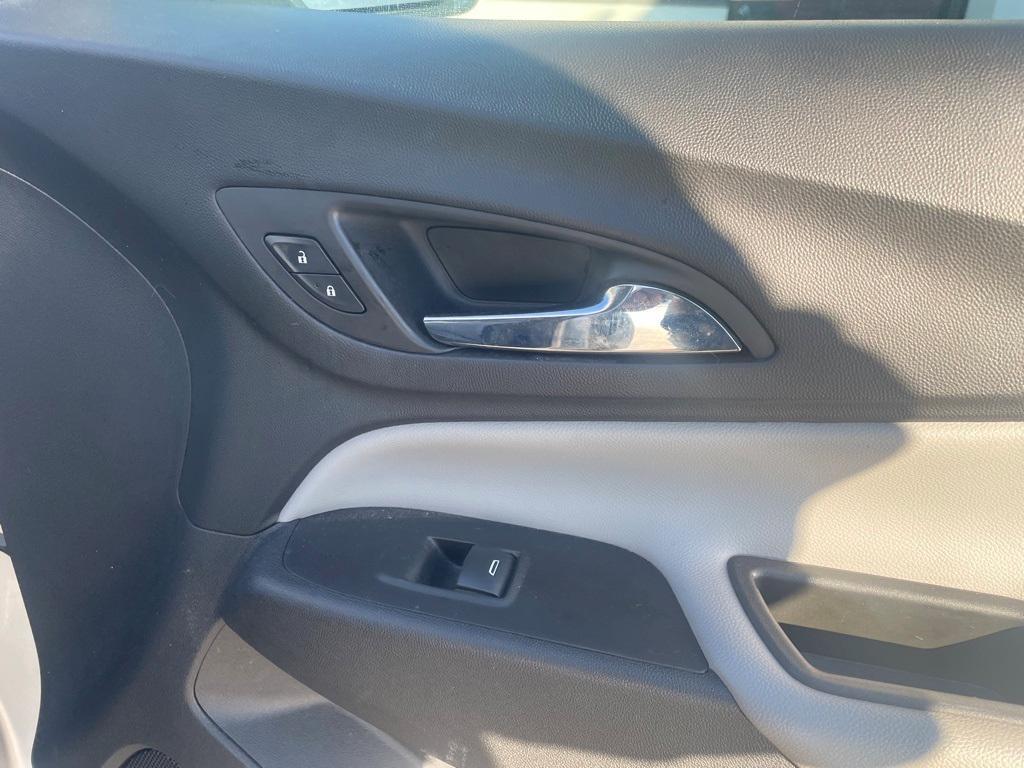 used 2021 Chevrolet Equinox car, priced at $15,560