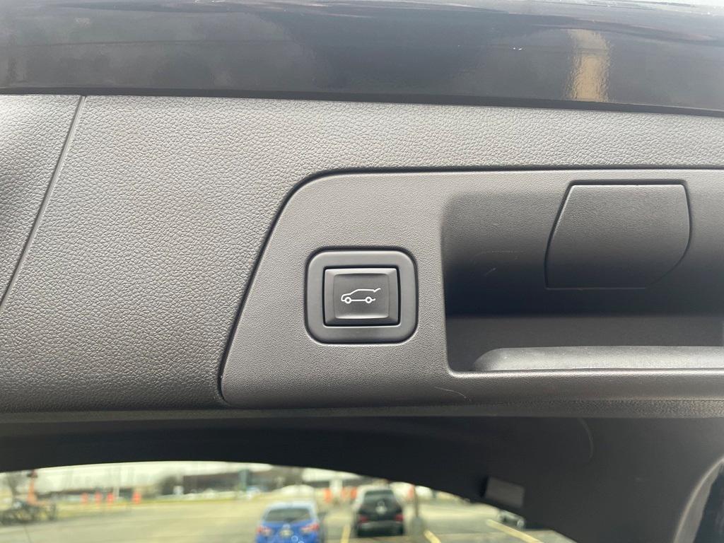 used 2023 Buick Envision car, priced at $27,577