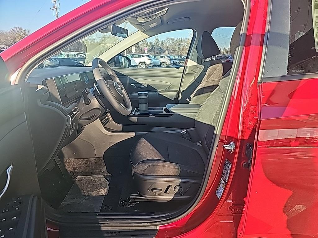 new 2026 Hyundai TUCSON Hybrid car, priced at $34,100