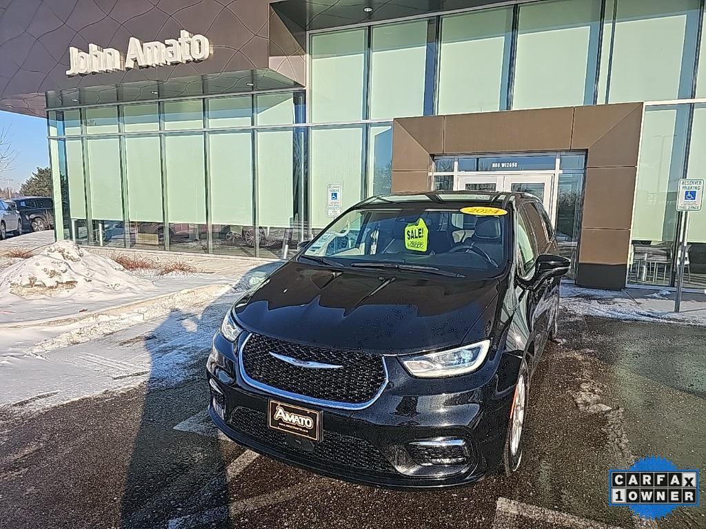 used 2024 Chrysler Pacifica car, priced at $27,776