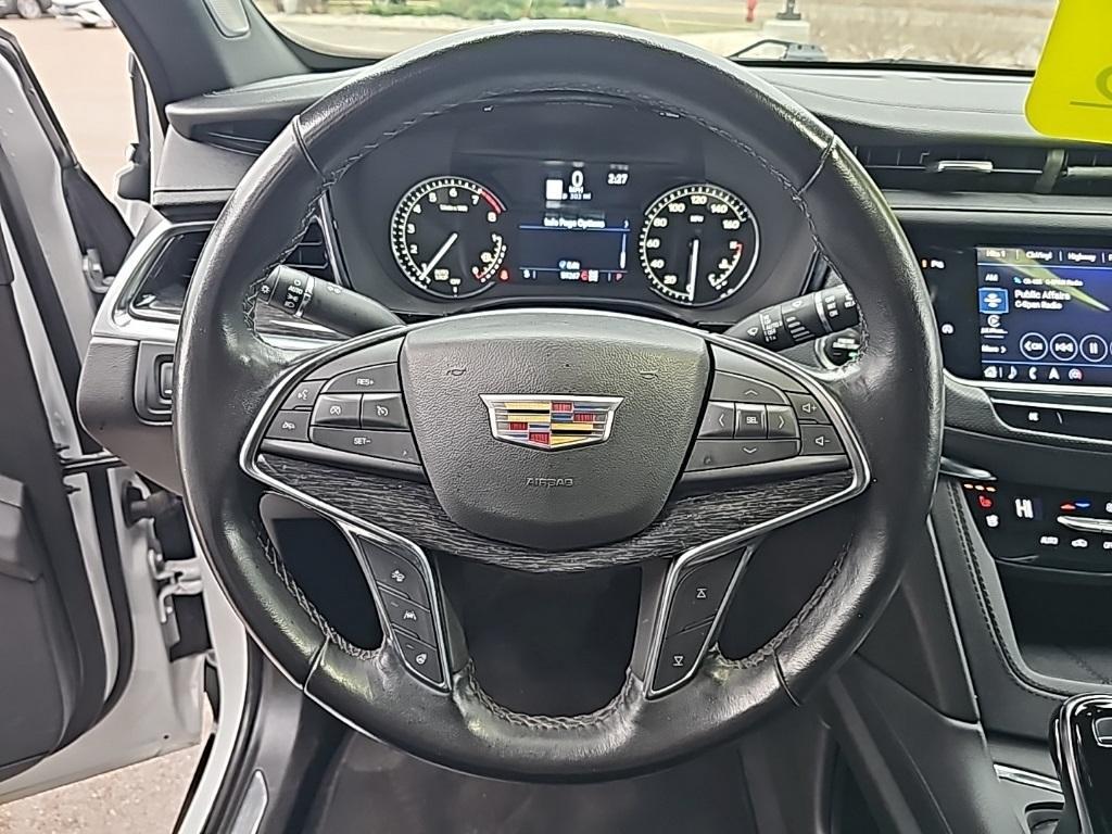 used 2023 Cadillac XT5 car, priced at $28,988
