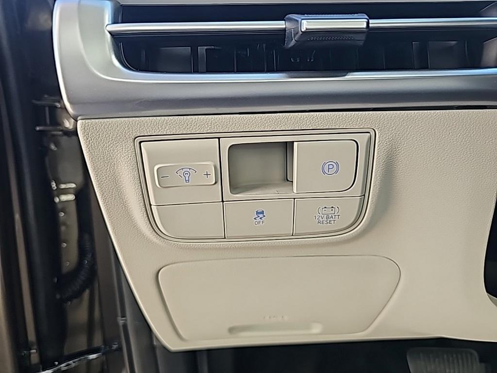 new 2026 Hyundai TUCSON Hybrid car, priced at $33,305