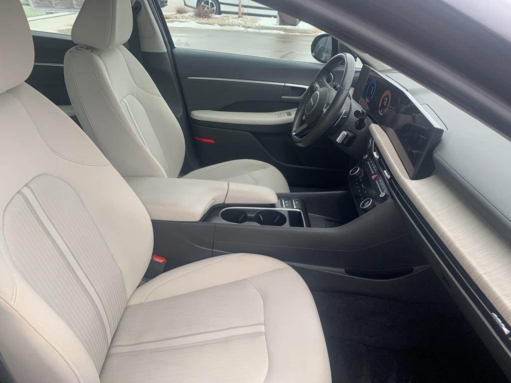 used 2025 Hyundai Sonata Hybrid car, priced at $24,989