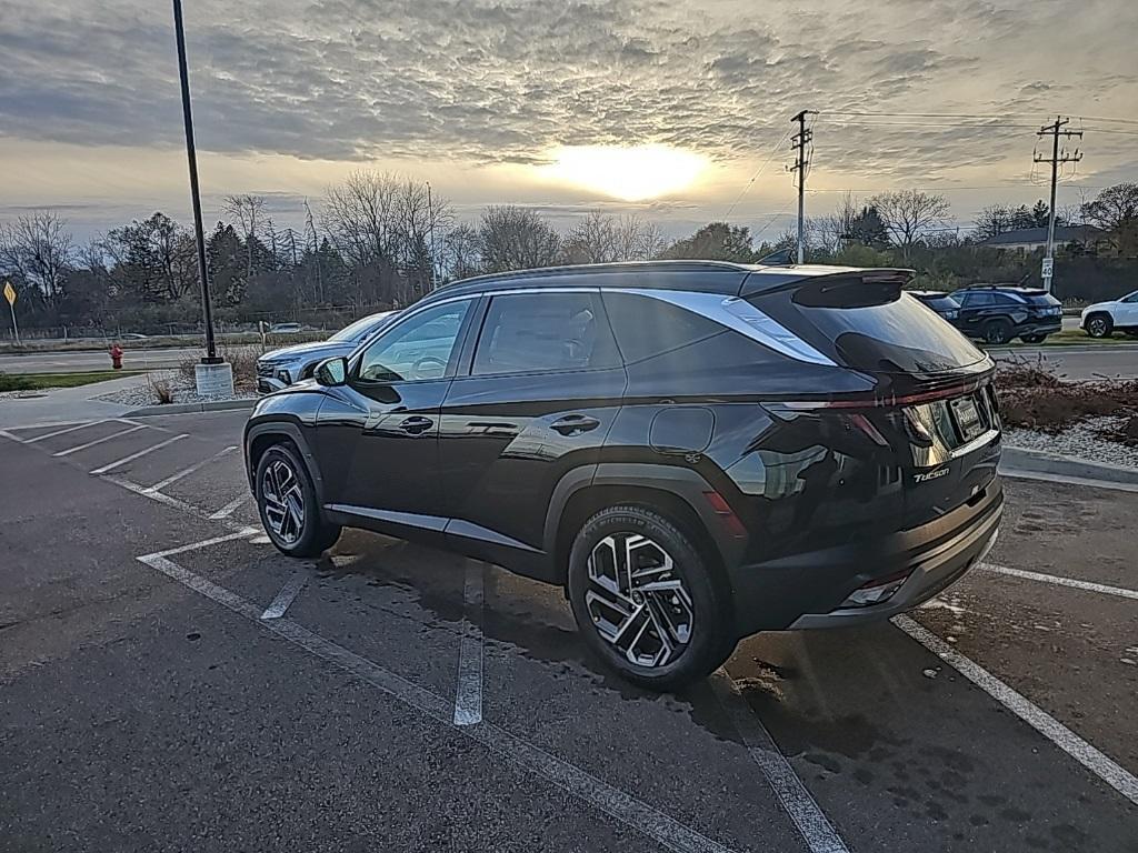 new 2026 Hyundai TUCSON Hybrid car, priced at $43,230