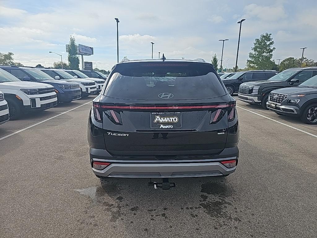 new 2026 Hyundai Tucson car, priced at $33,015