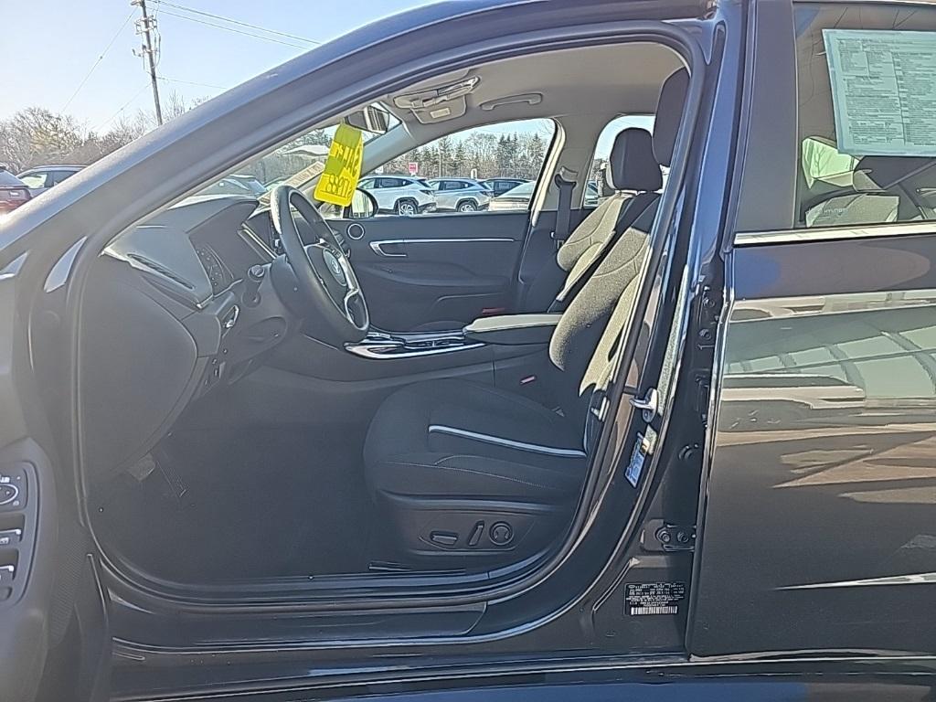 used 2023 Hyundai Sonata car, priced at $17,985