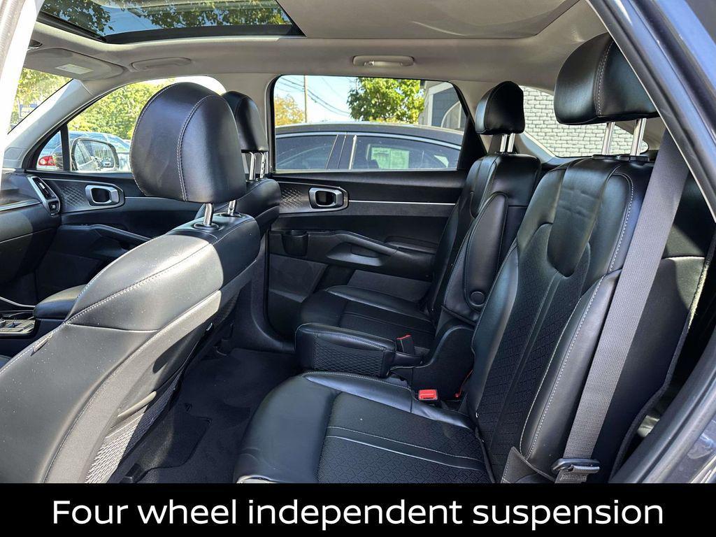 used 2023 Kia Sorento Hybrid car, priced at $23,800