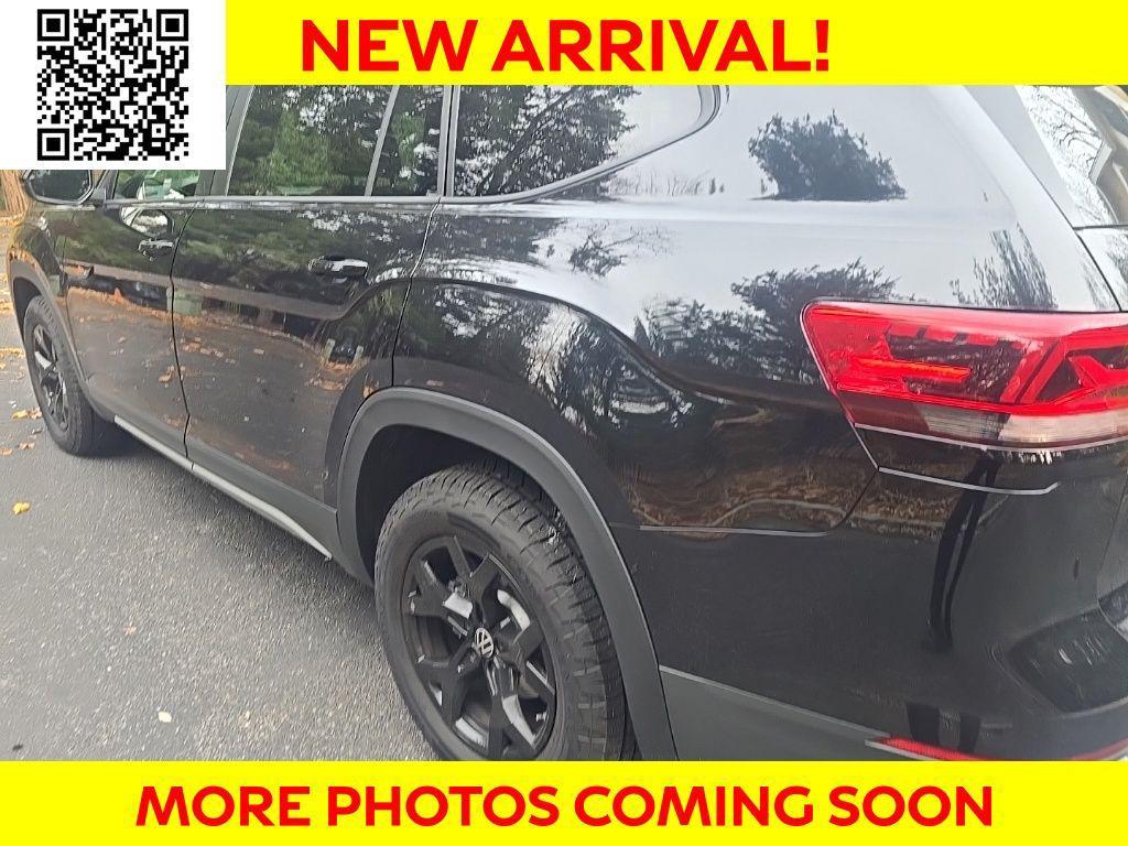 used 2025 Volkswagen Atlas car, priced at $40,000