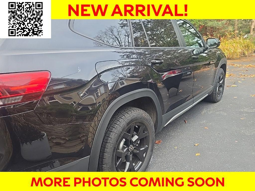used 2025 Volkswagen Atlas car, priced at $40,000