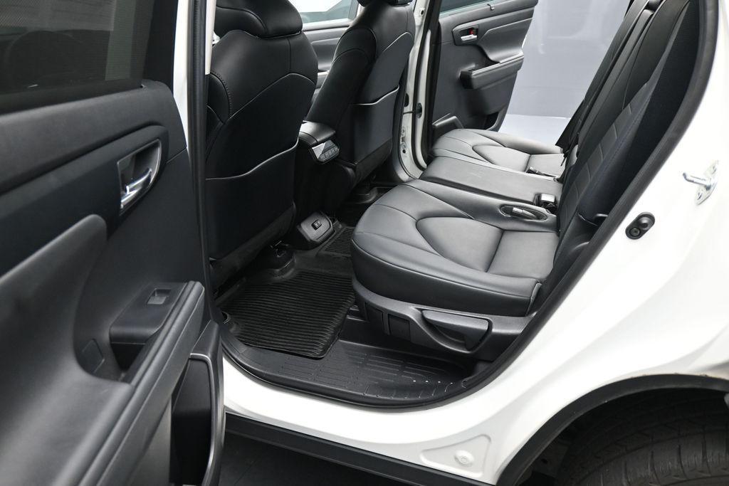 used 2021 Toyota Highlander car, priced at $29,670