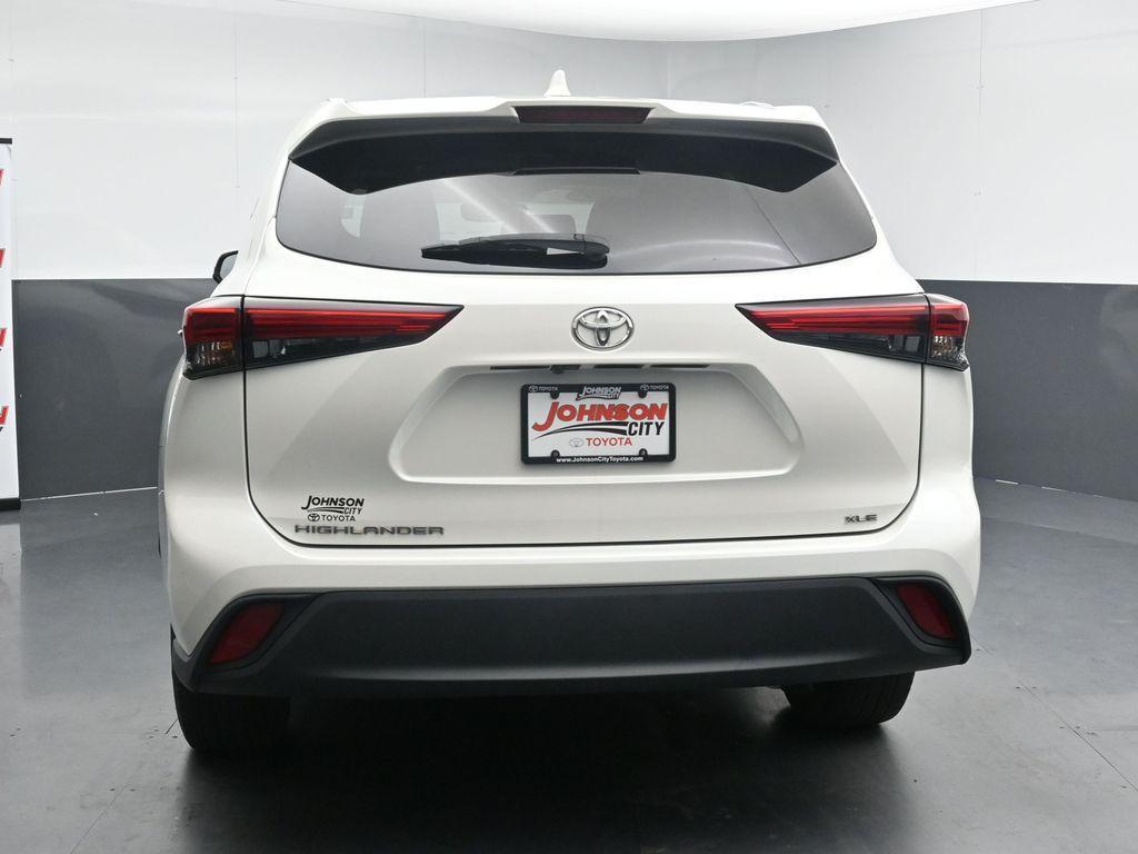 used 2021 Toyota Highlander car, priced at $29,670