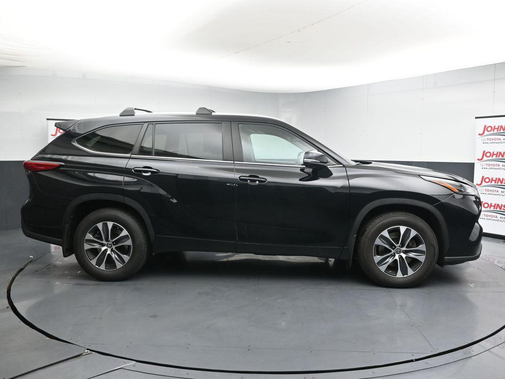 used 2023 Toyota Highlander car, priced at $35,514