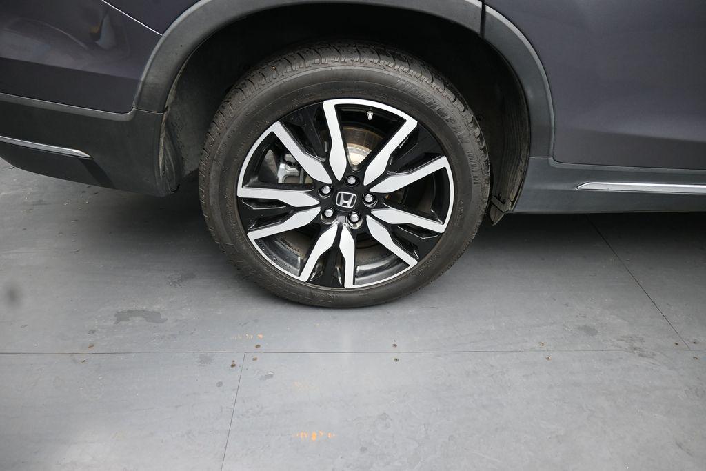 used 2021 Honda Pilot car, priced at $29,353