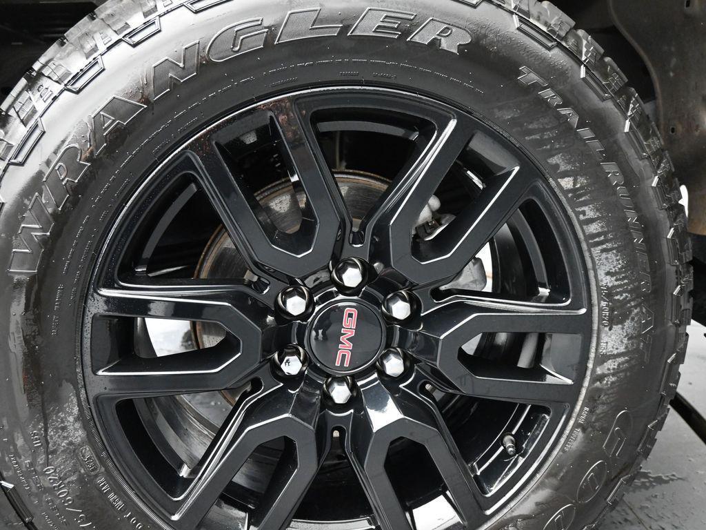 used 2024 GMC Sierra 1500 car, priced at $44,175