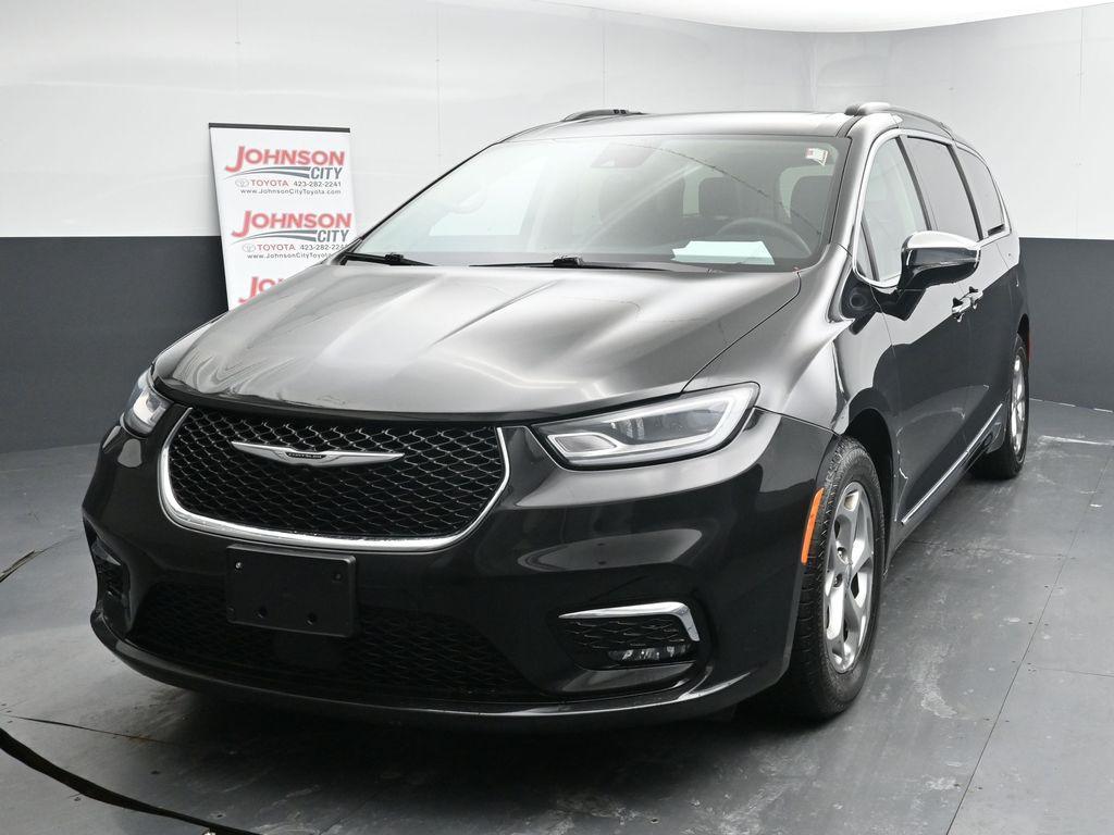 used 2023 Chrysler Pacifica car, priced at $25,559