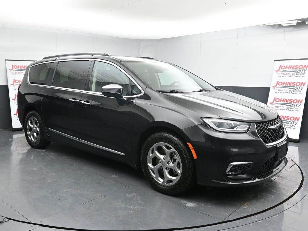 used 2023 Chrysler Pacifica car, priced at $25,559