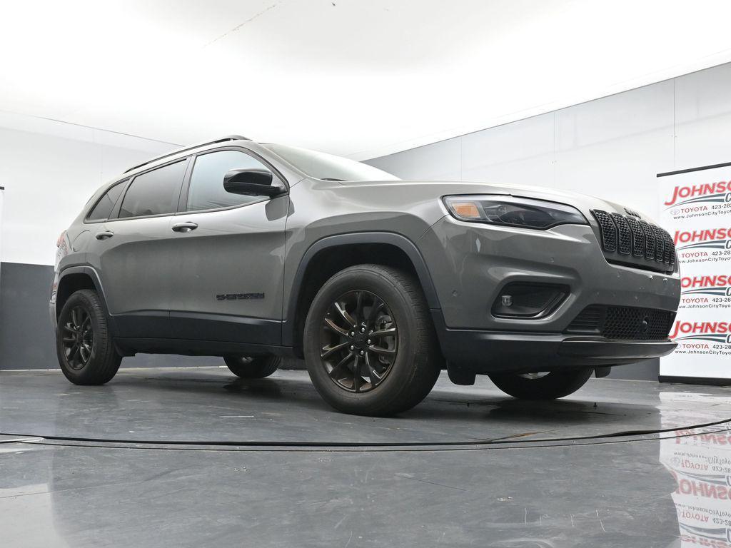 used 2023 Jeep Cherokee car, priced at $25,661