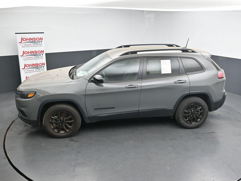 used 2023 Jeep Cherokee car, priced at $25,661