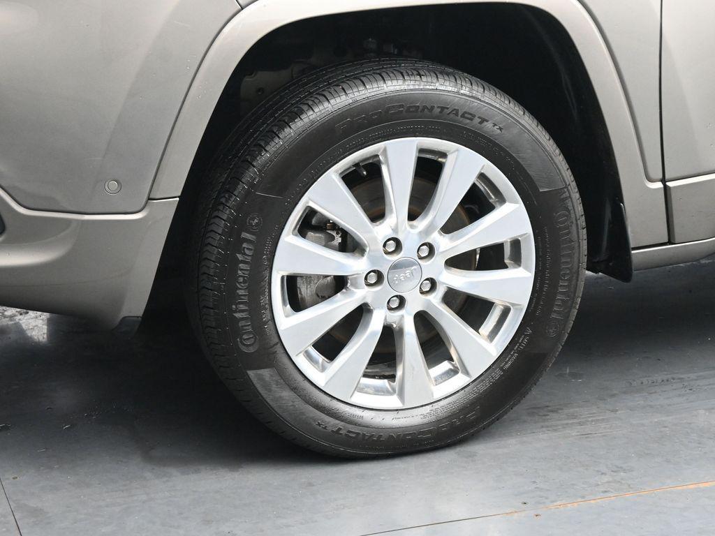 used 2017 Jeep Cherokee car, priced at $17,708