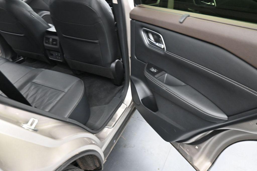 used 2023 Nissan Rogue car, priced at $25,433