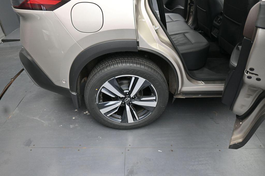 used 2023 Nissan Rogue car, priced at $25,433