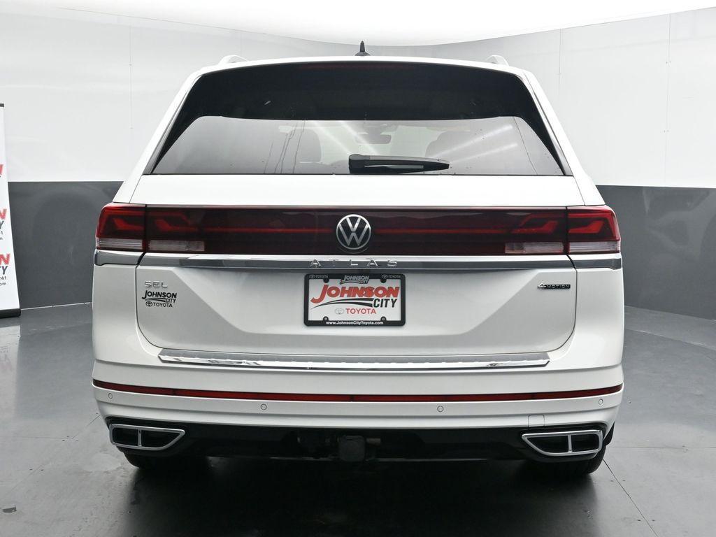 used 2024 Volkswagen Atlas car, priced at $35,992