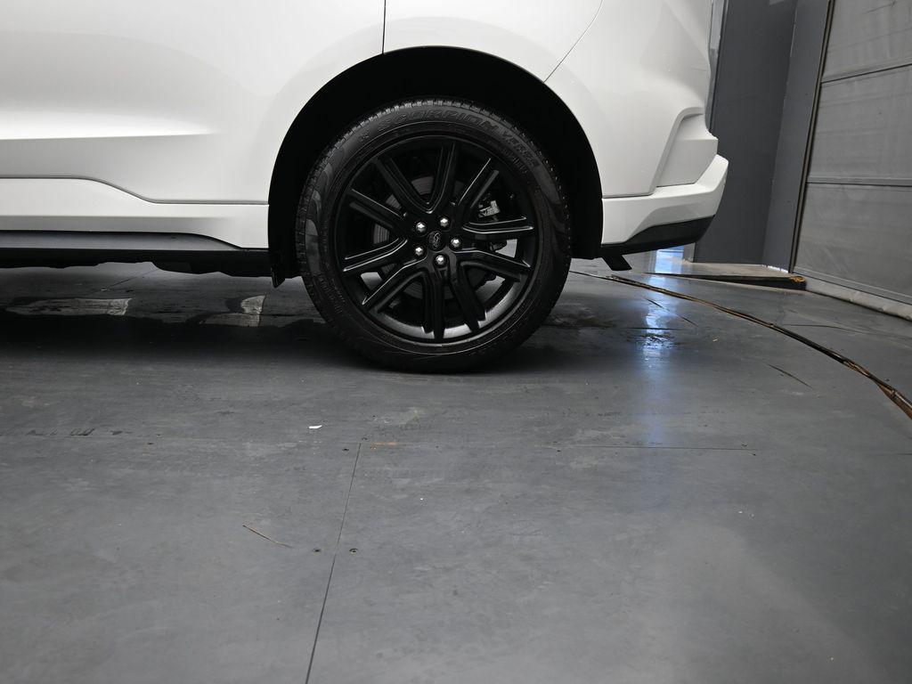 used 2024 Ford Edge car, priced at $32,182
