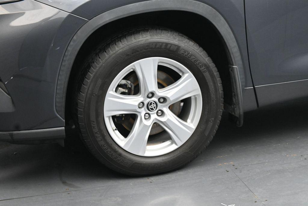 used 2020 Toyota Highlander car, priced at $22,461