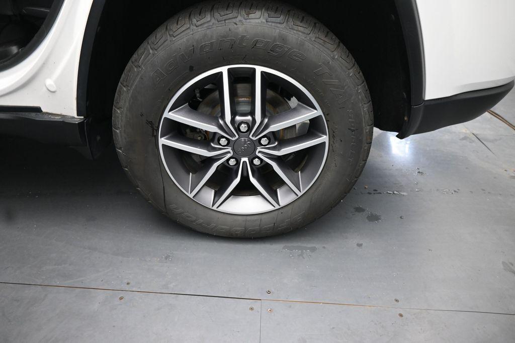 used 2020 Jeep Grand Cherokee car, priced at $25,600