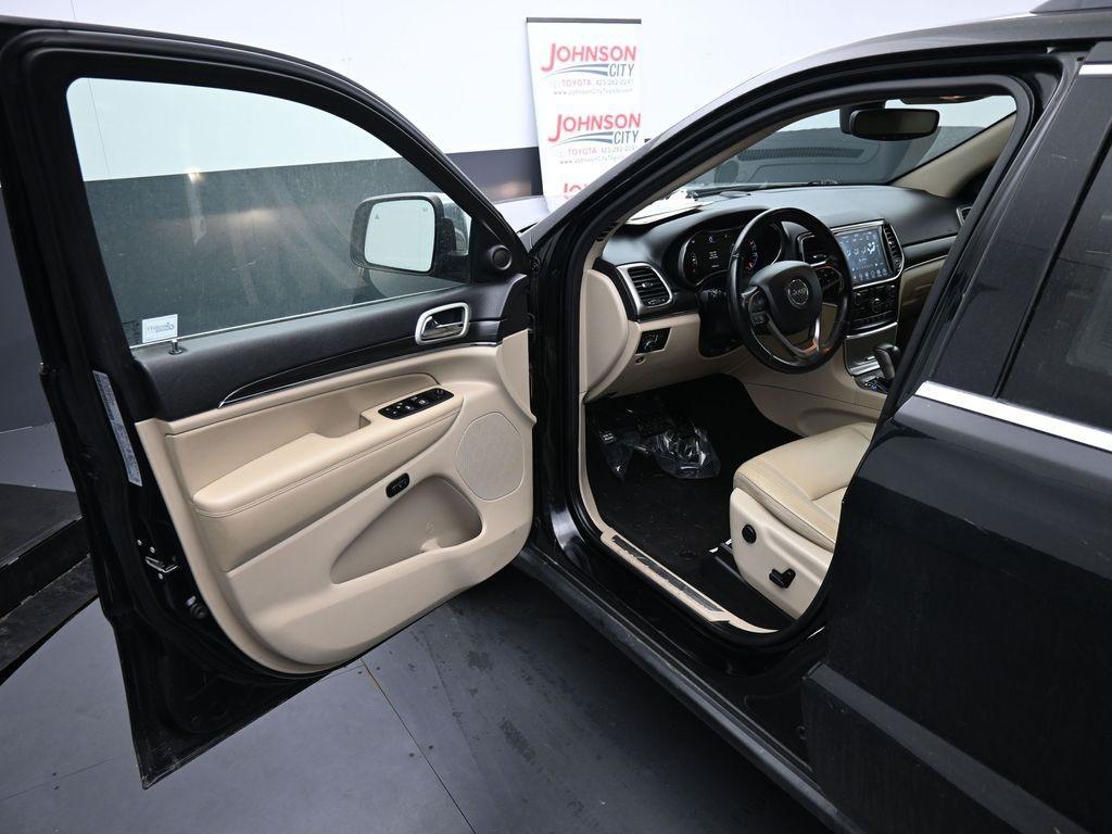 used 2021 Jeep Grand Cherokee car, priced at $22,848