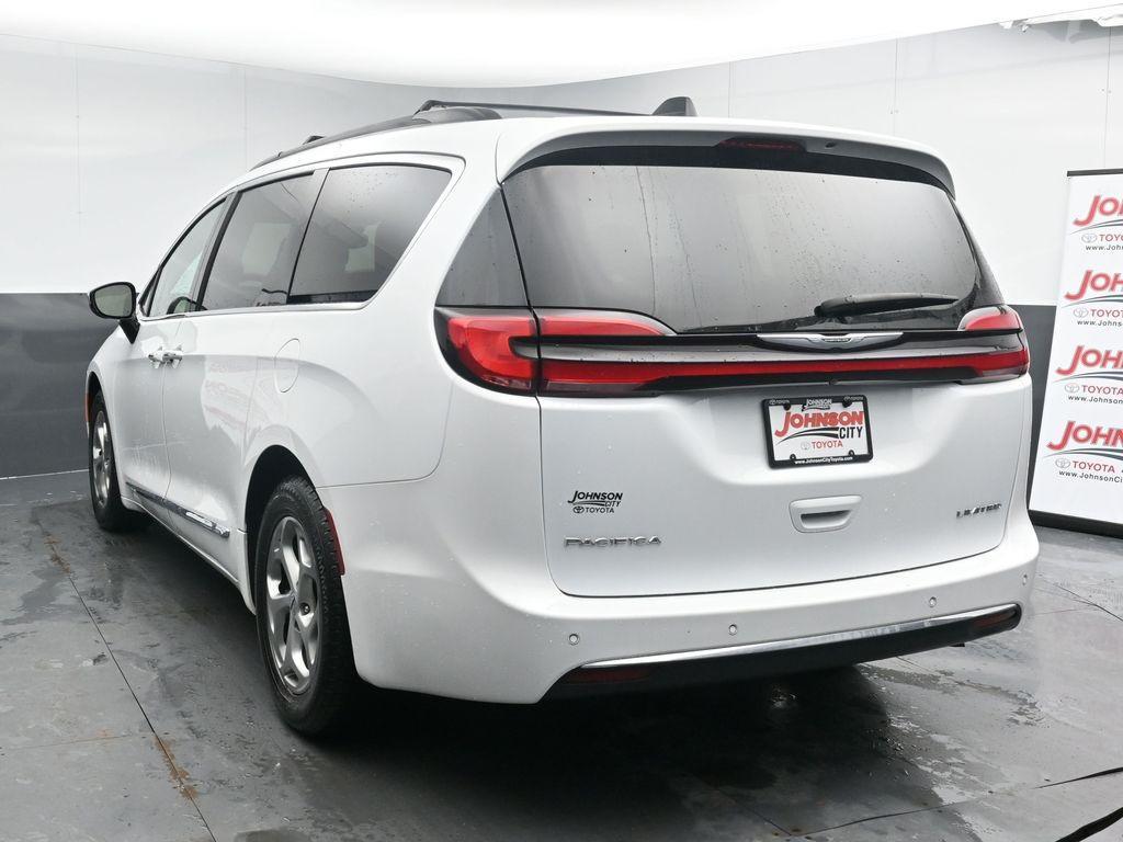 used 2023 Chrysler Pacifica car, priced at $23,058