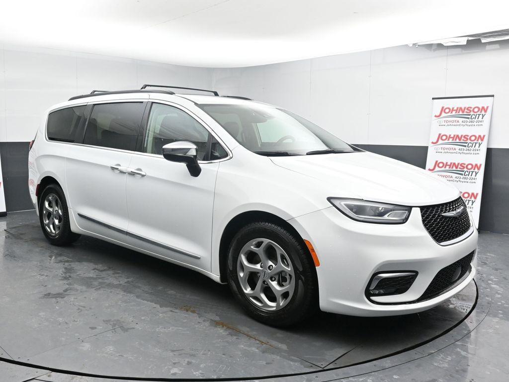 used 2023 Chrysler Pacifica car, priced at $23,058