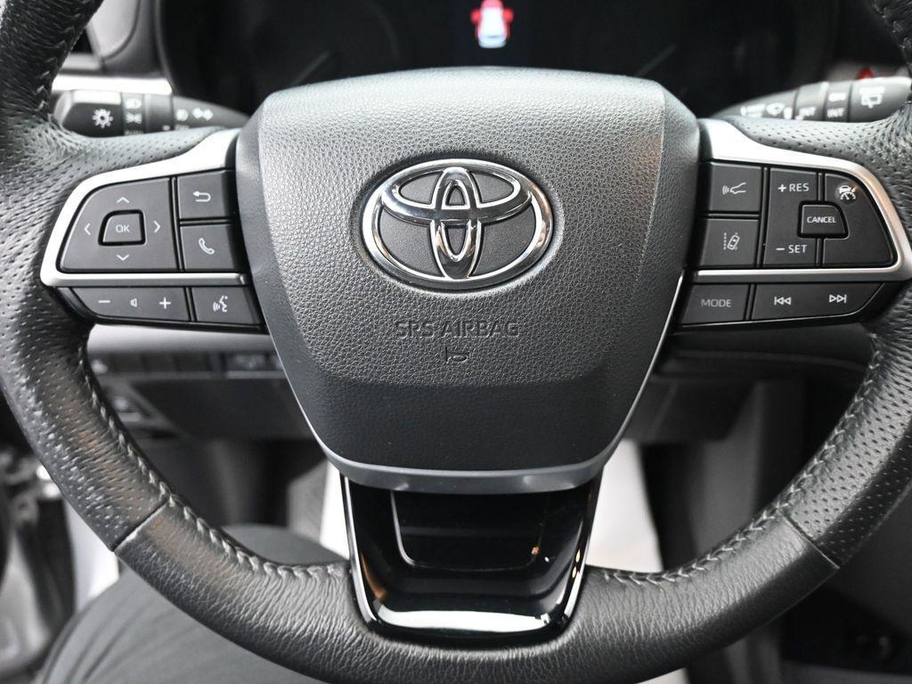 used 2023 Toyota Sienna car, priced at $36,980