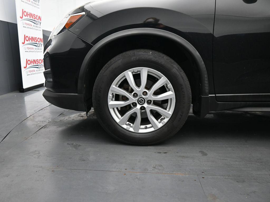 used 2020 Nissan Rogue car, priced at $15,465